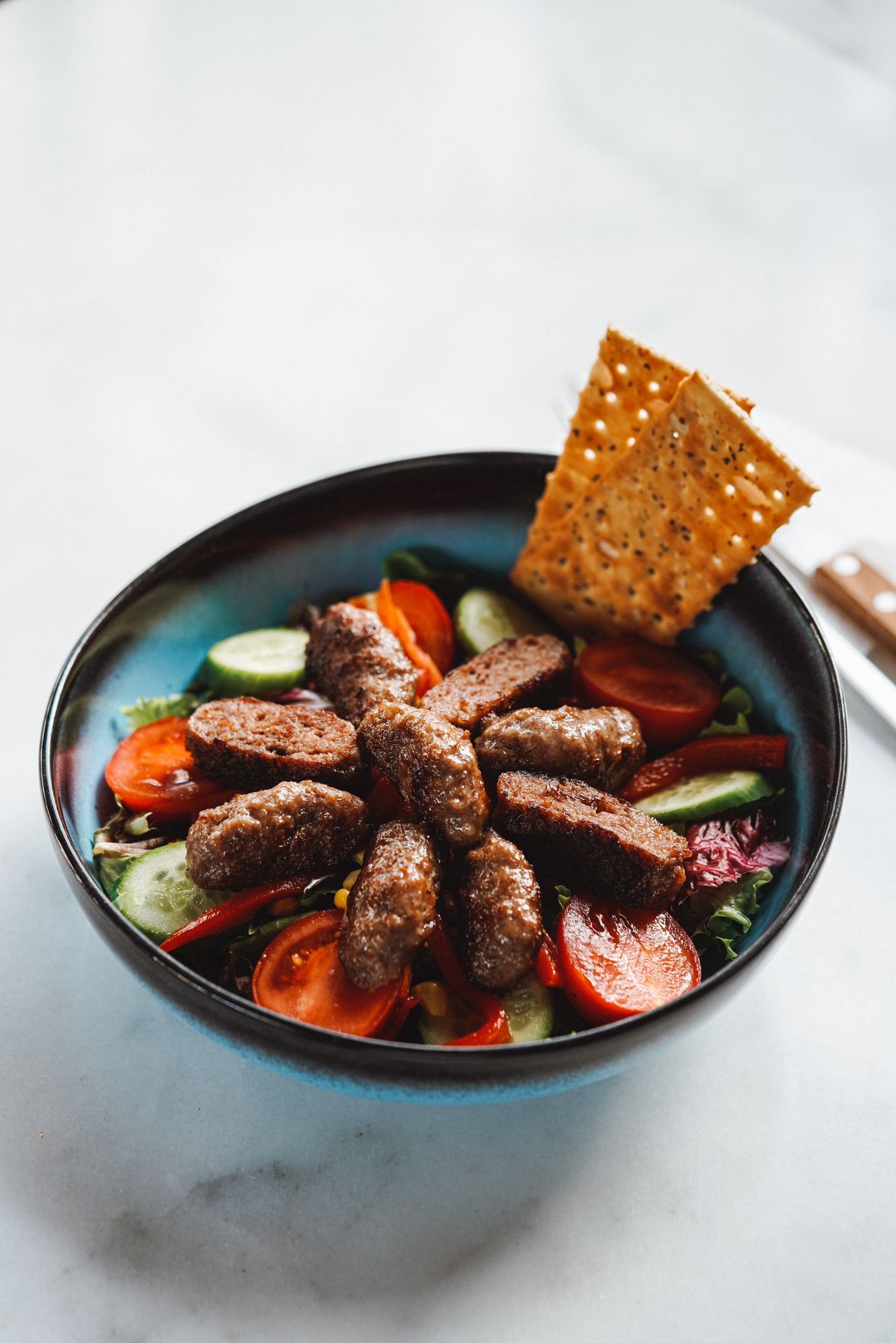 Köfteli Salata